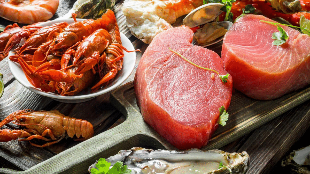 phu-nu-mang-thai-nen-an-hai-san